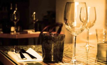 table-and-wine-glass